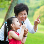 人材不足の保育施設で、注目されるシニア世代の働き方