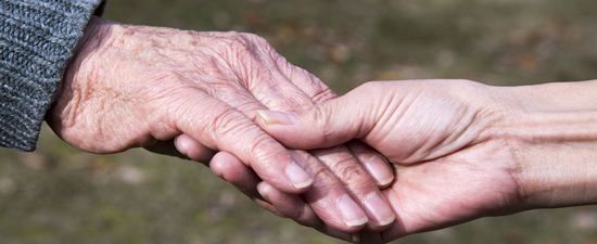 シニア世代の仕事に「介護職」は向いている？